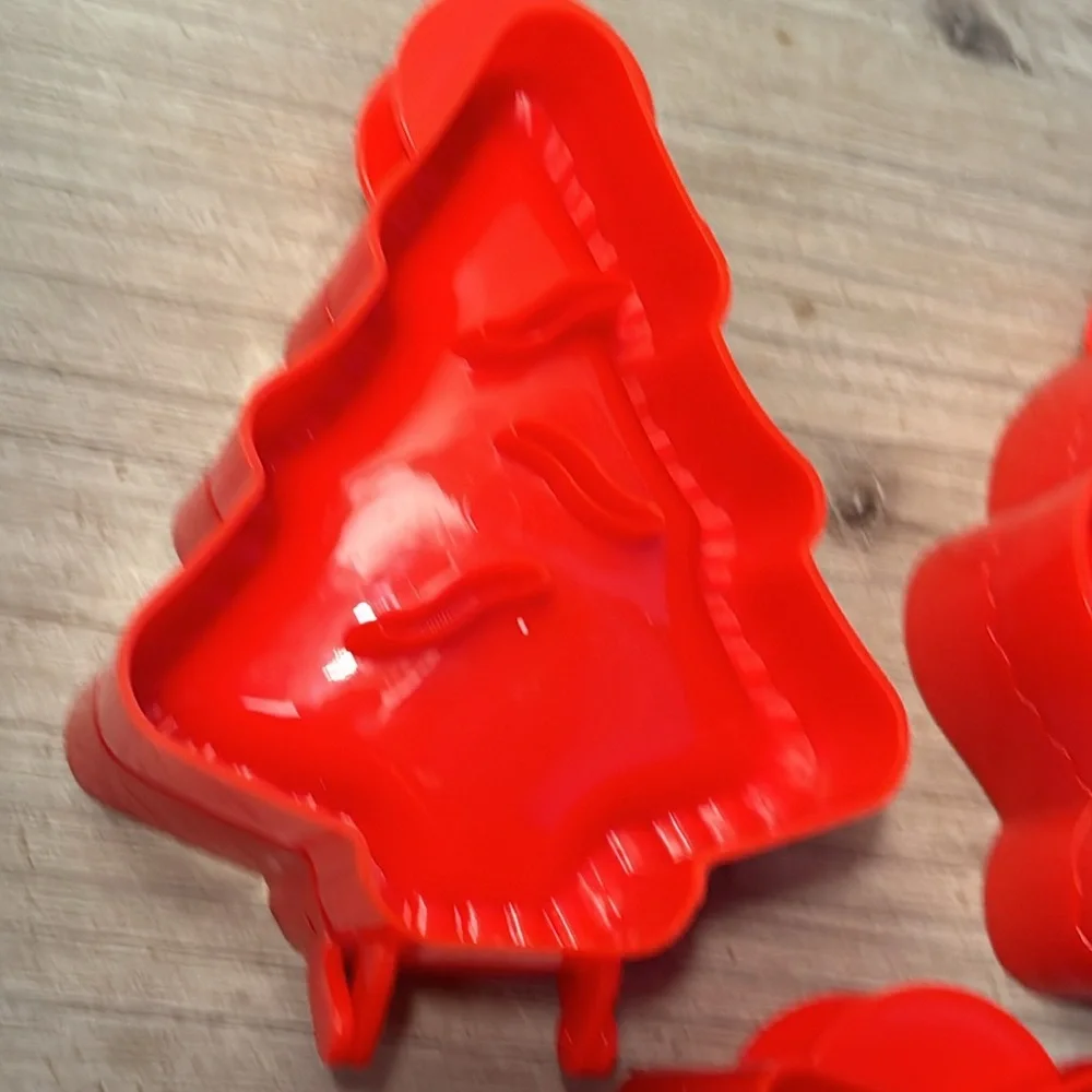 NEW Set of 3 Christmas Dough Pressers